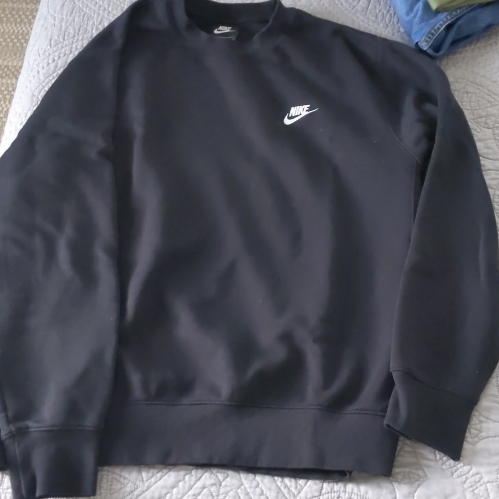 Men's large black nike sweater